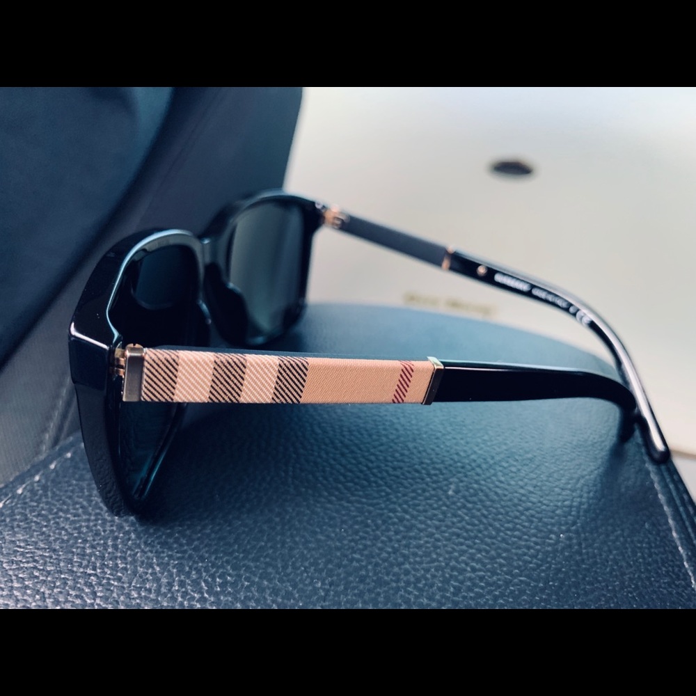 Burberry sunglasses